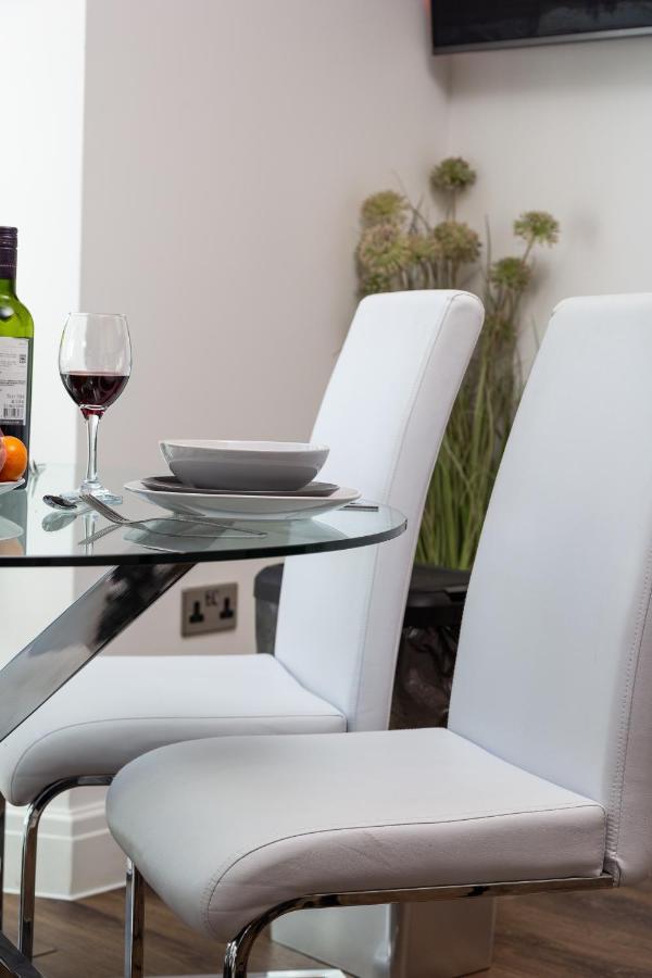 Bright Cheery 4 Bd Apartment By Brighton Station Экстерьер фото