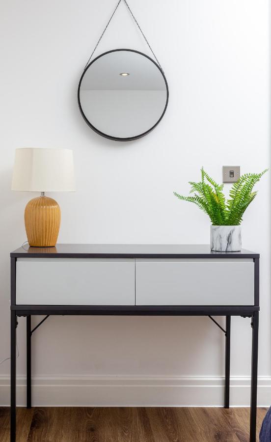 Bright Cheery 4 Bd Apartment By Brighton Station Экстерьер фото
