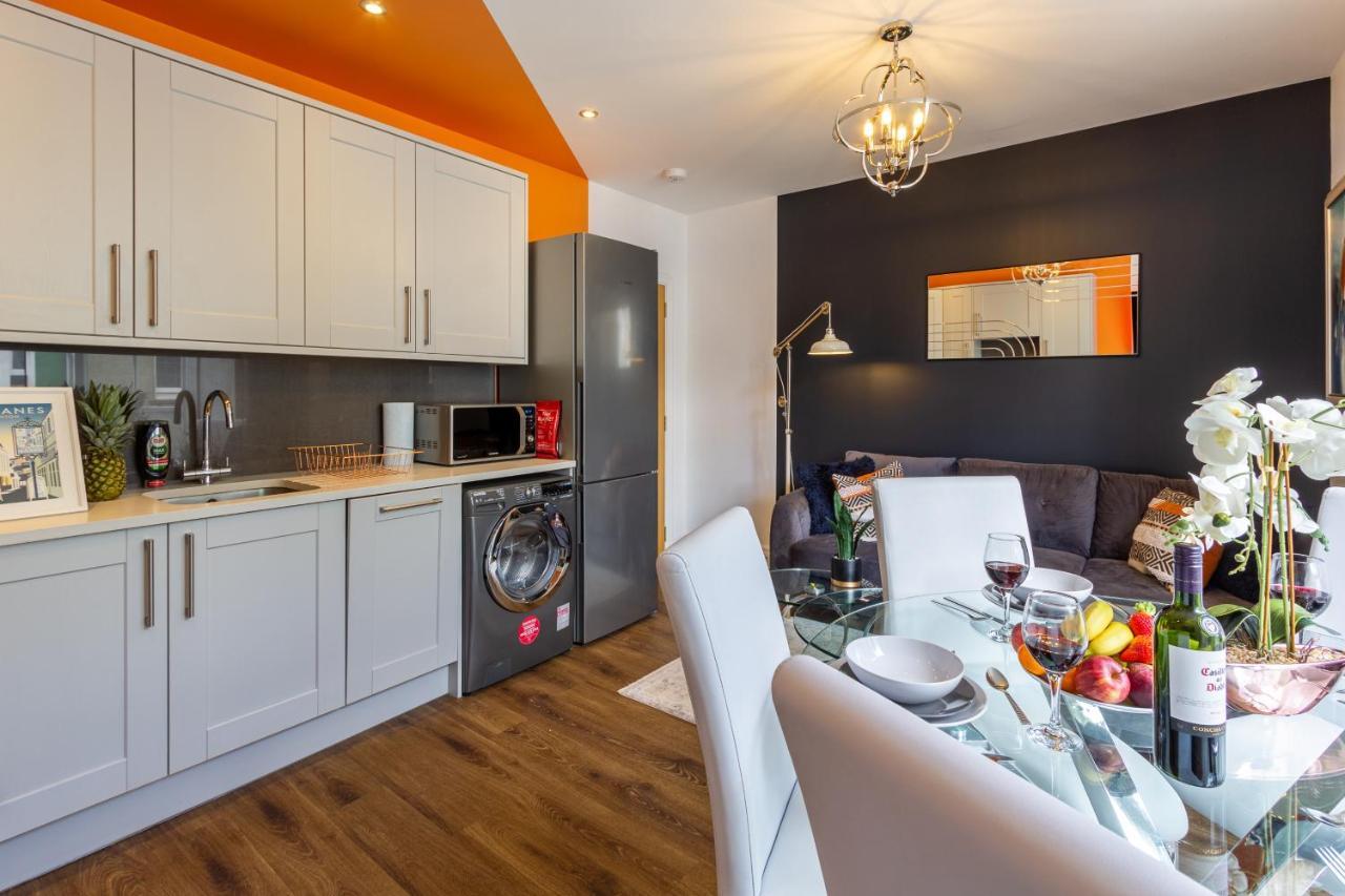 Bright Cheery 4 Bd Apartment By Brighton Station Экстерьер фото